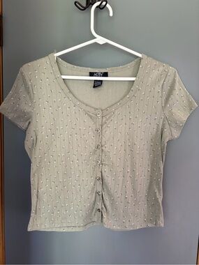 Rue21 Sage Green Short-Sleeve Button Ribbed Crop Top